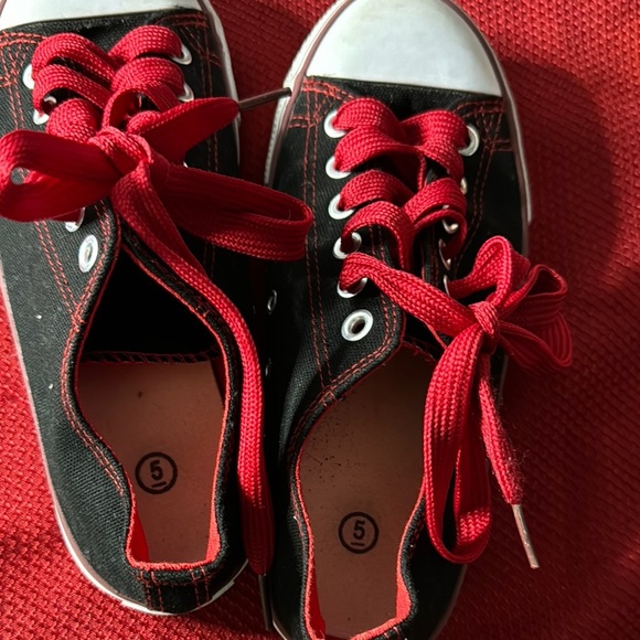 Stylish Black and Red Kids Sneakers - Picture 5 of 5